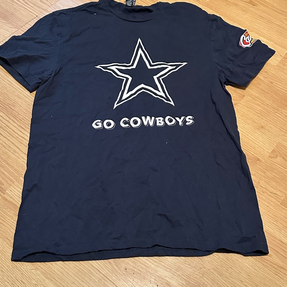 Raising Cane‘s  crew Dallas Cowboys Navy T-Shirt